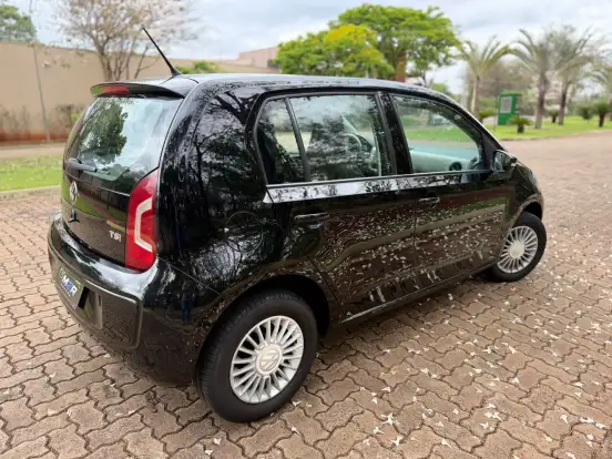 VOLKSWAGEN-UP-1.0 TSI MOVE UP 12V FLEX 4P MANUAL VOLKSWAGEN-UP-2017