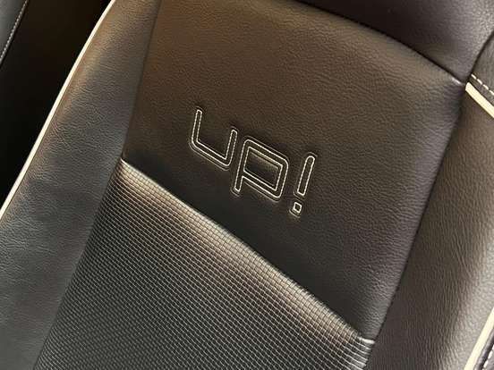 VOLKSWAGEN-UP-1.0 MPI HIGH UP 12V FLEX 4P AUTOMATIZADO VOLKSWAGEN-UP-2016