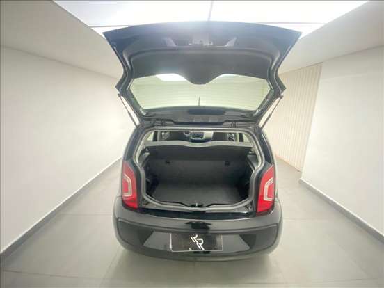 VOLKSWAGEN-UP-2016
