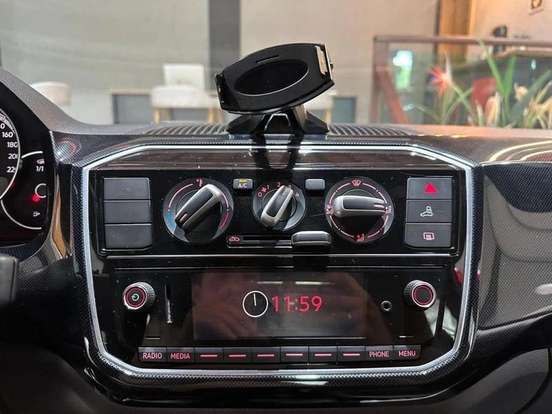 VOLKSWAGEN-UP-2017