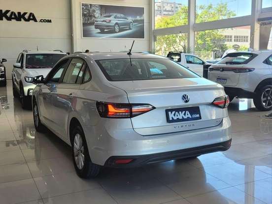 VOLKSWAGEN-VIRTUS-2024