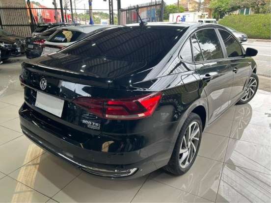 VOLKSWAGEN-VIRTUS-2018