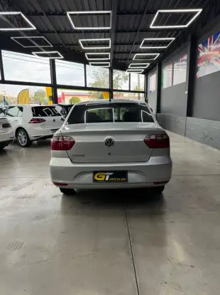 VOLKSWAGEN-VOYAGE-2015