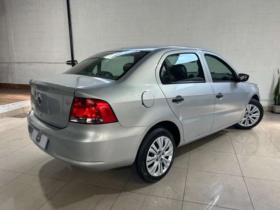 VOLKSWAGEN-VOYAGE-2009
