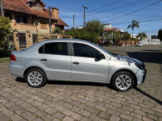 VOLKSWAGEN-VOYAGE-2019