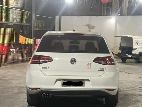 VOLKSWAGEN-GOLF-1.4 TSI HIGHLINE 16V GASOLINA 4P AUTOMÁTICO VOLKSWAGEN-GOLF-2014