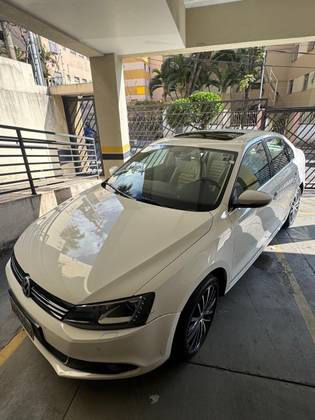 VOLKSWAGEN JETTA 2.0 TSI HIGHLINE 200CV GASOLINA 4P TIPTRONIC