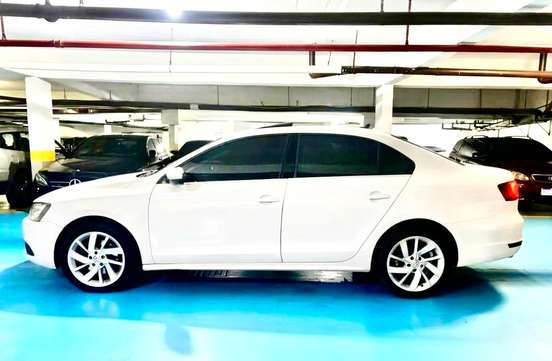 VOLKSWAGEN-JETTA-2.0 TSI HIGHLINE 211CV GASOLINA 4P TIPTRONIC VOLKSWAGEN-JETTA-2013