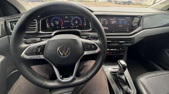 VOLKSWAGEN-POLO-2023
