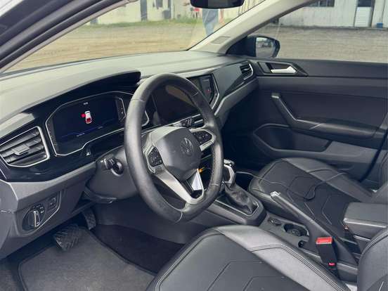 VOLKSWAGEN-POLO-1.0 170 TSI HIGHLINE AUTOMÁTICO VOLKSWAGEN-POLO-2023