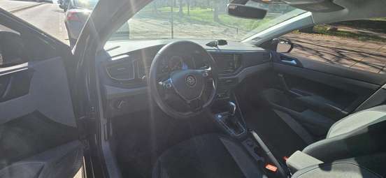 VOLKSWAGEN-POLO-2019