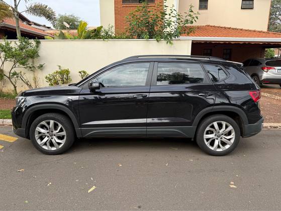 VOLKSWAGEN TAOS 1.4 250 TSI TOTAL FLEX COMFORTLINE AUTOMÁTICO