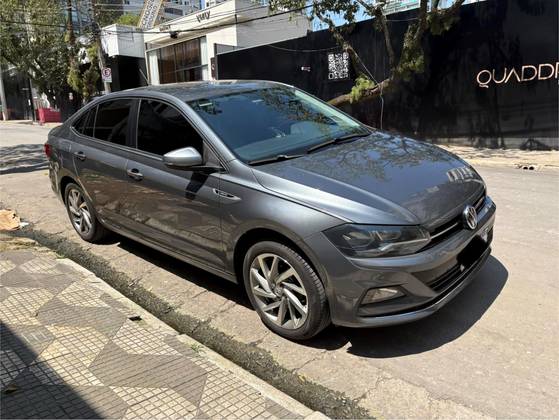 VOLKSWAGEN VIRTUS 1.0 200 TSI HIGHLINE AUTOMÁTICO