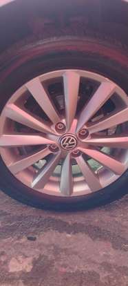 VOLKSWAGEN-VOYAGE-2014
