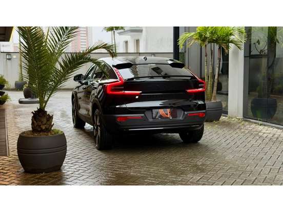 VOLVO-EC40-P8 RECHARGE TWIN ELECTRIC ULTRA BLACK EDITION AWD VOLVO-EC40-2025