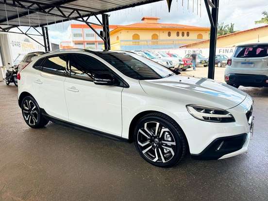 VOLVO-V40-2.0 T4 CROSS COUNTRY GASOLINA 4P AUTOMÁTICO VOLVO-V40-2017