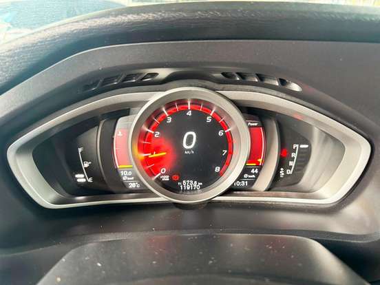 VOLVO-V40-2.0 T4 CROSS COUNTRY GASOLINA 4P AUTOMÁTICO VOLVO-V40-2017