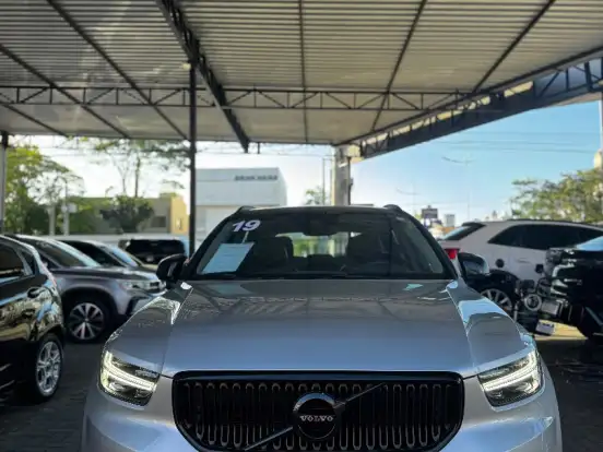 VOLVO-XC40-2.0 T4 GASOLINA GEARTRONIC VOLVO-XC40-2019