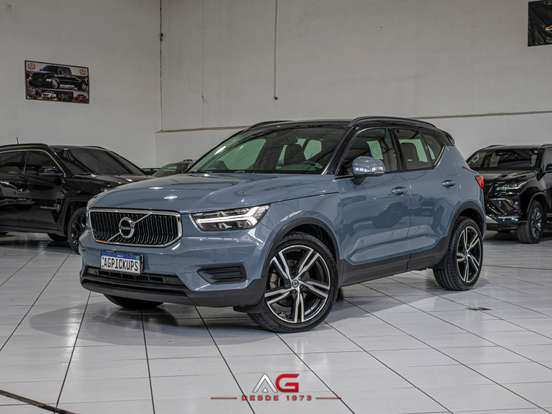 VOLVO-XC40-2019