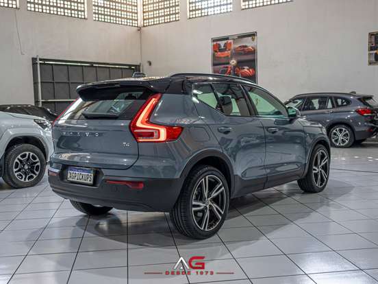 VOLVO-XC40-2.0 T4 GASOLINA GEARTRONIC VOLVO-XC40-2019