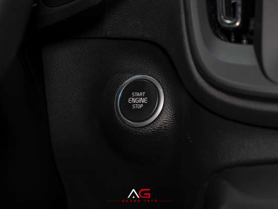 VOLVO-XC40-2.0 T4 GASOLINA GEARTRONIC VOLVO-XC40-2019