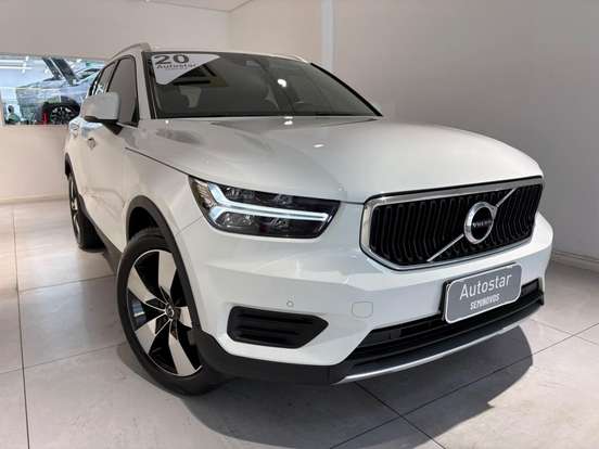 VOLVO-XC40-2020