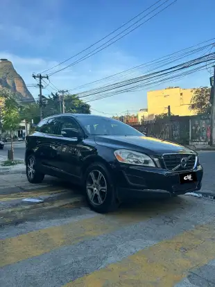 VOLVO-XC60-2011