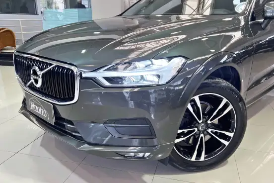 VOLVO-XC60-2020