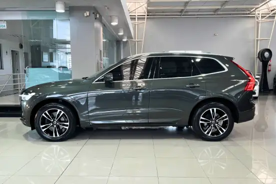 VOLVO-XC60-2.0 T5 GASOLINA MOMENTUM AWD GEARTRONIC VOLVO-XC60-2020