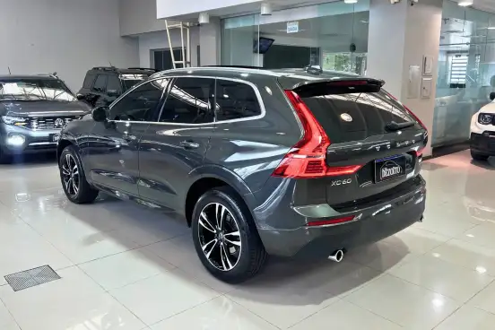 VOLVO-XC60-2.0 T5 GASOLINA MOMENTUM AWD GEARTRONIC VOLVO-XC60-2020