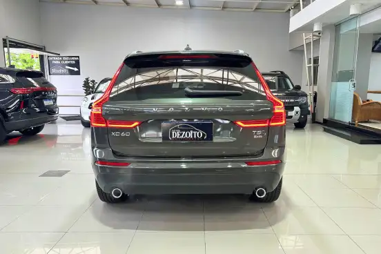 VOLVO-XC60-2.0 T5 GASOLINA MOMENTUM AWD GEARTRONIC VOLVO-XC60-2020