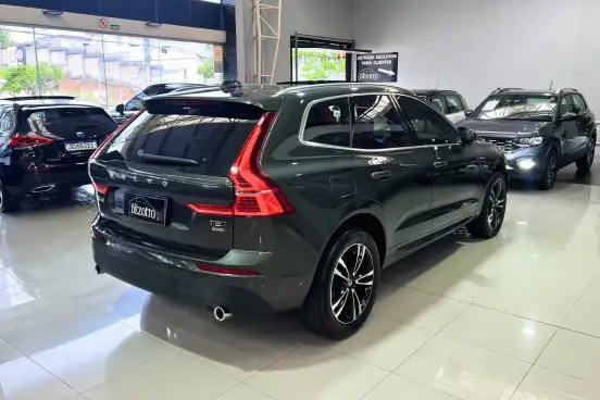 VOLVO-XC60-2020