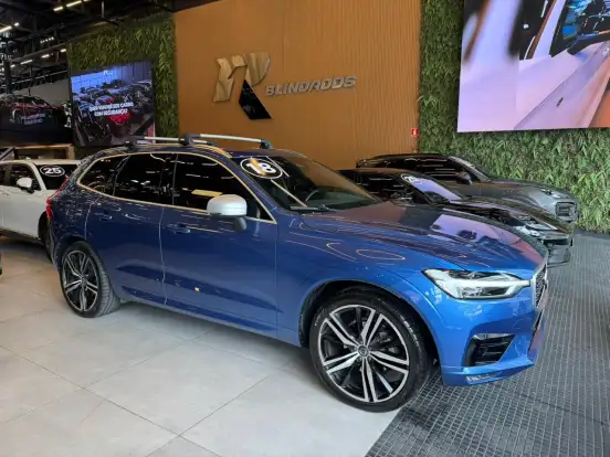 VOLVO-XC60-2018