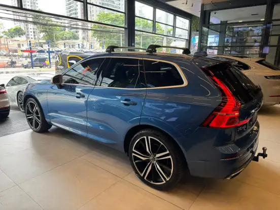 VOLVO-XC60-2018