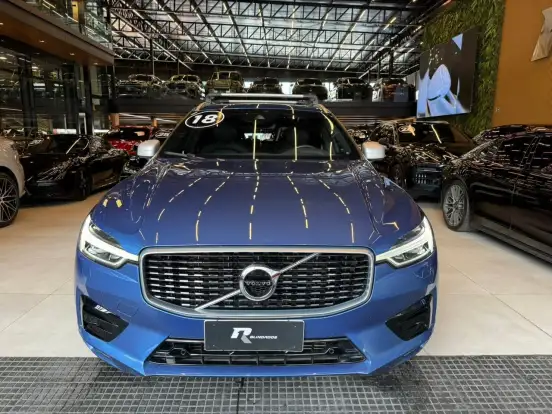 VOLVO-XC60-2018