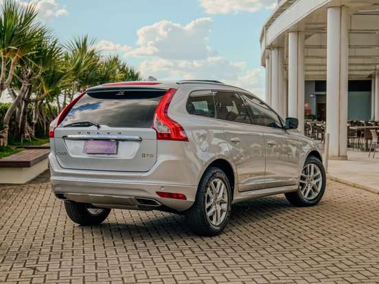 VOLVO-XC60-2.0 T5 MOMENTUM GASOLINA 4P AUTOMÁTICO VOLVO-XC60-2016