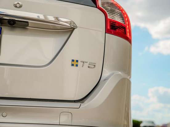 VOLVO-XC60-2.0 T5 MOMENTUM GASOLINA 4P AUTOMÁTICO VOLVO-XC60-2016