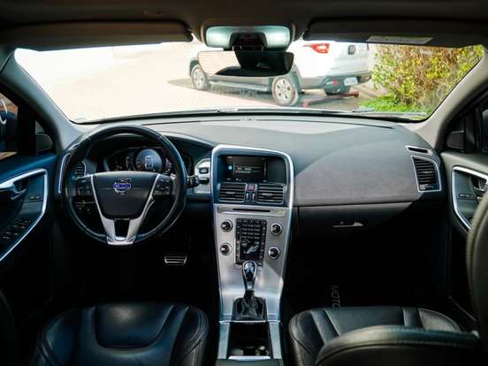 VOLVO-XC60-2.0 T5 MOMENTUM GASOLINA 4P AUTOMÁTICO VOLVO-XC60-2016