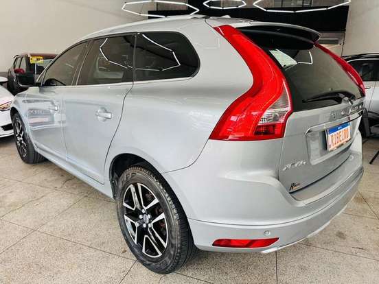 VOLVO-XC60-2.0 T5 MOMENTUM GASOLINA 4P AUTOMÁTICO VOLVO-XC60-2017
