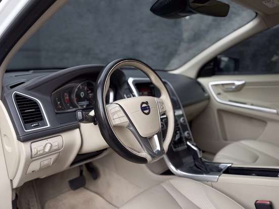VOLVO-XC60-2.0 T6 INSCRIPTION TURBO GASOLINA 4P AUTOMÁTICO VOLVO-XC60-2015