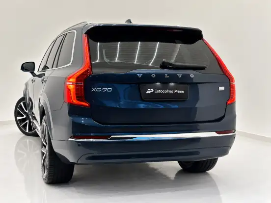VOLVO-XC90-2022