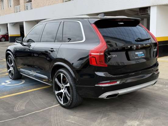 VOLVO-XC90-2018