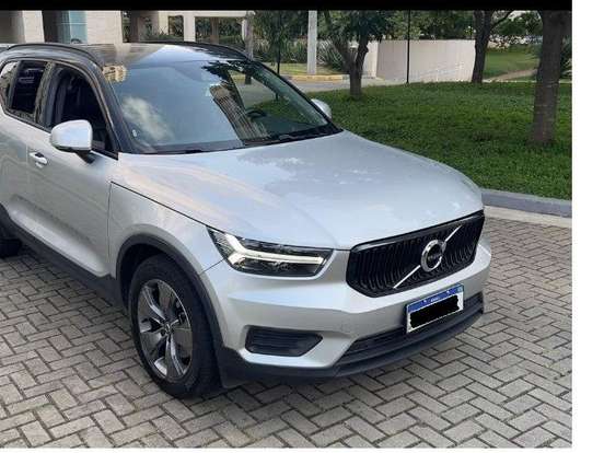 VOLVO-XC40-2.0 T4 GASOLINA GEARTRONIC VOLVO-XC40-2018