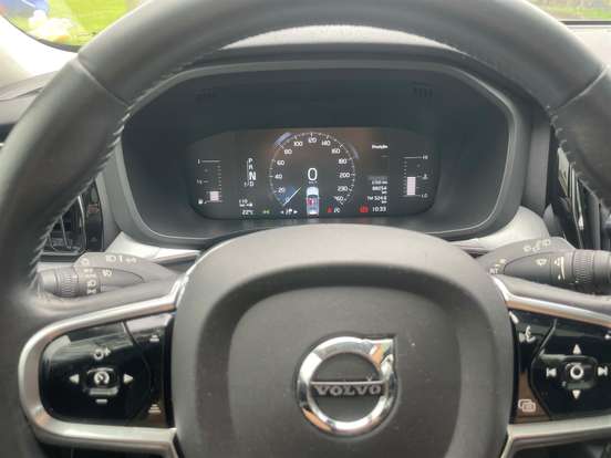 VOLVO-XC60-2.0 T5 GASOLINA MOMENTUM AWD GEARTRONIC VOLVO-XC60-2017