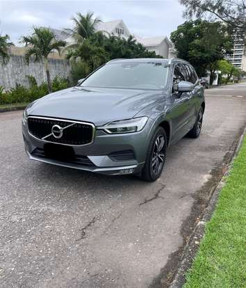 VOLVO-XC60-2.0 T5 GASOLINA MOMENTUM AWD GEARTRONIC VOLVO-XC60-2017