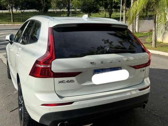 VOLVO-XC60-2.0 T5 GASOLINA MOMENTUM AWD GEARTRONIC VOLVO-XC60-2019