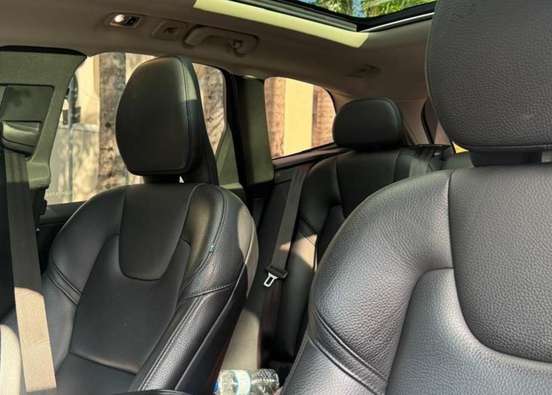 VOLVO-XC60-2019