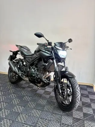 YAMAHA MT-03 