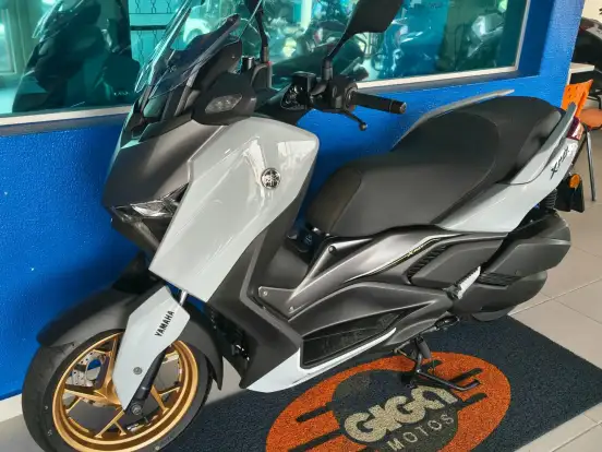 YAMAHA-XMAX 300 CONNECTED ABS YAMAHA-XMAX 300 CONNECTED ABS-2025