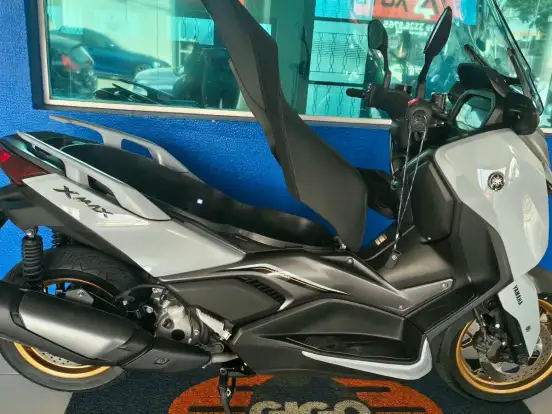 YAMAHA-XMAX 300 CONNECTED ABS YAMAHA-XMAX 300 CONNECTED ABS-2025